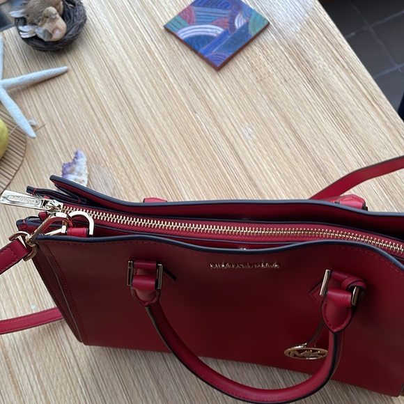 Michael Kors purse - Picture 11 of 11